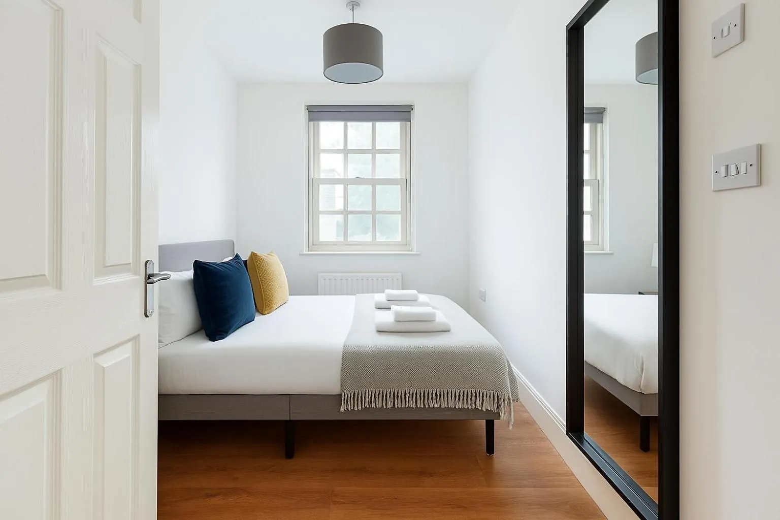 Chic 2-Bedroom Flat In Haggerston London 0*,